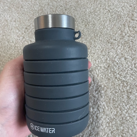 Ice water expandable water bottle - Picture 3 of 3